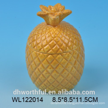 Ceramic food container with pineapple shape